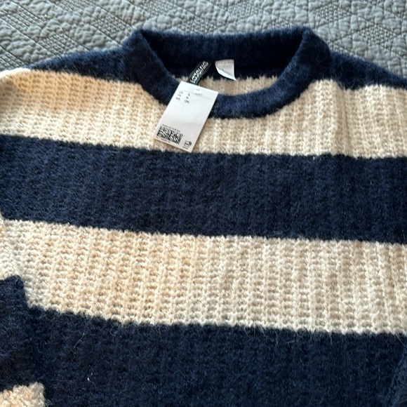 NWT H&M Oversized Rib-knit Sweater - Picture 2 of 4